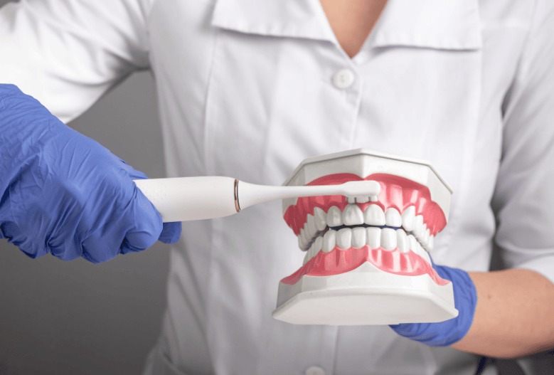 električna zobna ščetka1 (1)