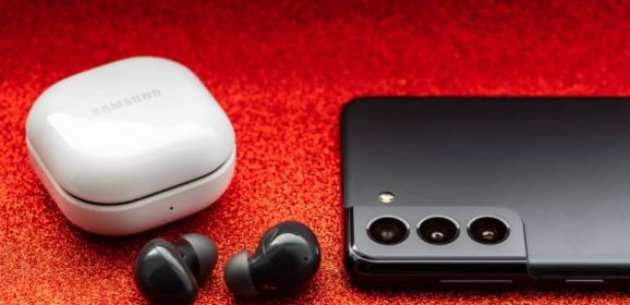 Primerjava dveh inovativnih telefonov